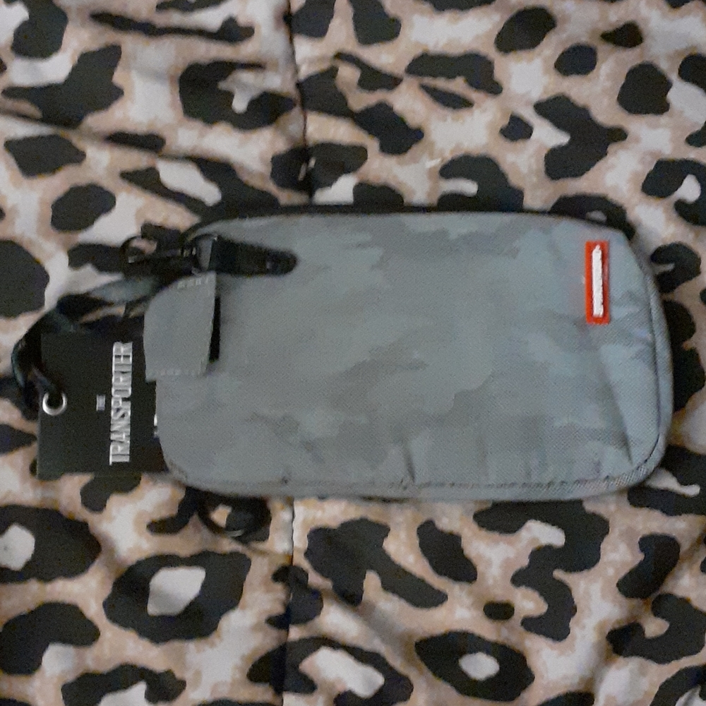 Limited Edition Sprayground 3M Transporter Pouch